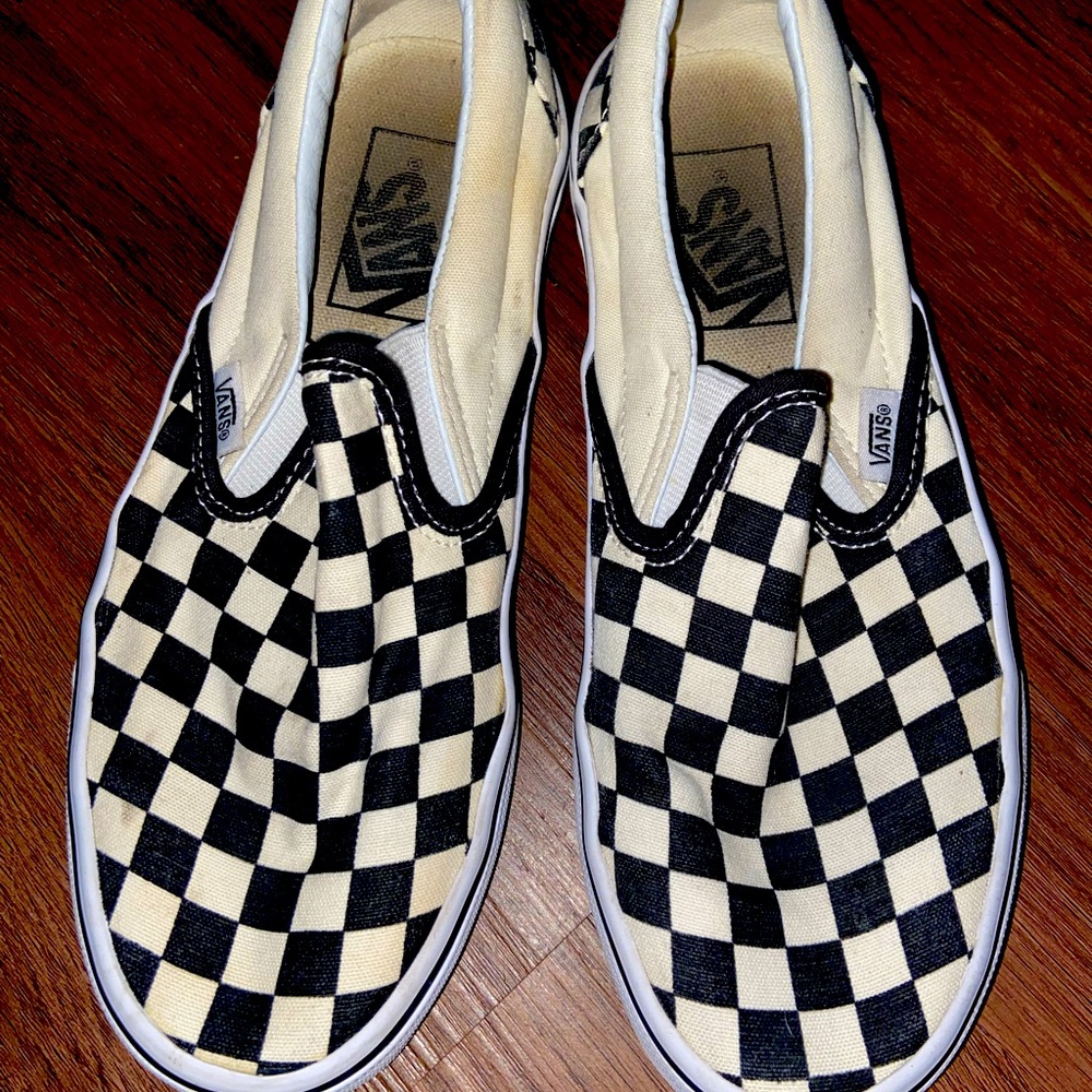 Sz 7 checkered Vans